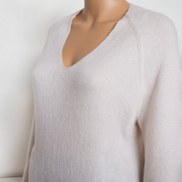 Vince 100% Cashmere V-Neck Sweater - Picture 7 of 13